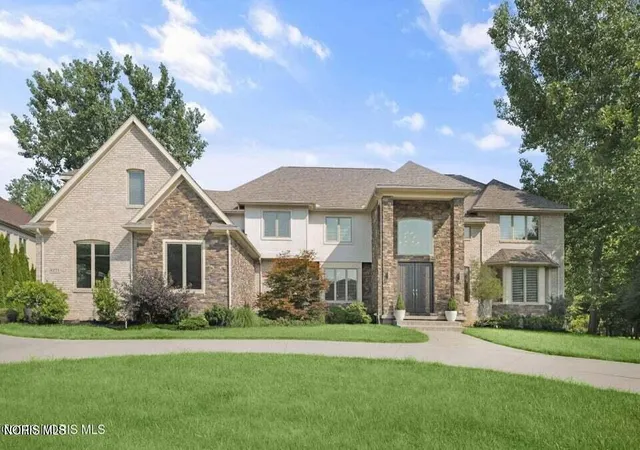 Photo 1 of Single family home for sale at 4271 Cranberry Ln, Sylvania, OH 43560 | MLS# 10006939 | Listing updated on 2026-10-05
