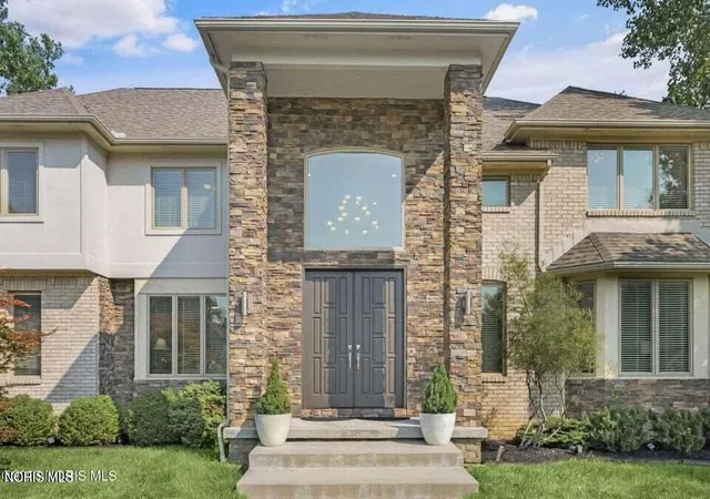 Photo 3 of Single family home for sale at 4271 Cranberry Ln, Sylvania, OH 43560 | MLS# 10006939 | Listing updated on 2026-10-05