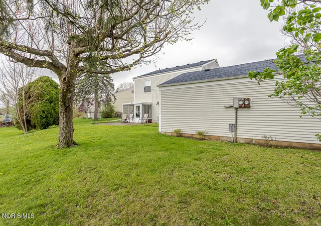 4th image of 3693 Lakepointe Dr, Northwood, OH 43619 | MLS# 10006920