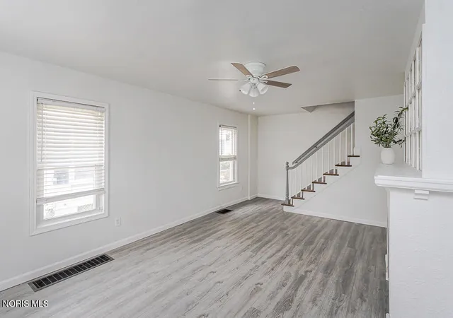 3rd image of 2426 Berdan Ave, Toledo, OH 43613 | MLS# 10007012