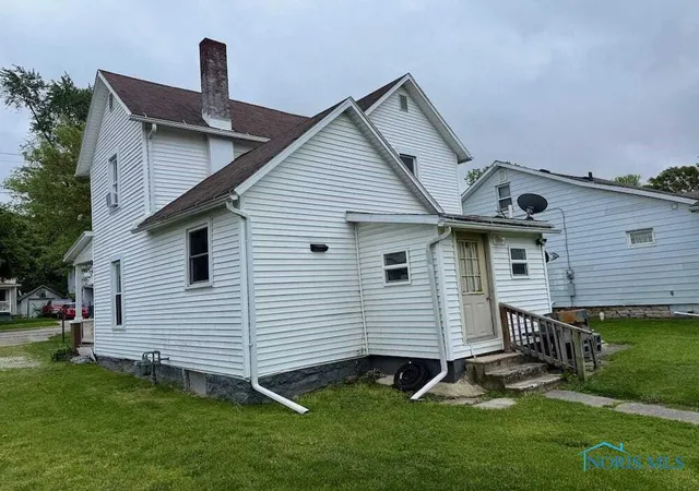 Homes for sale in Fremont, OH | 124 Morrison St, Fremont, OH 43420 | MLS# 10007005