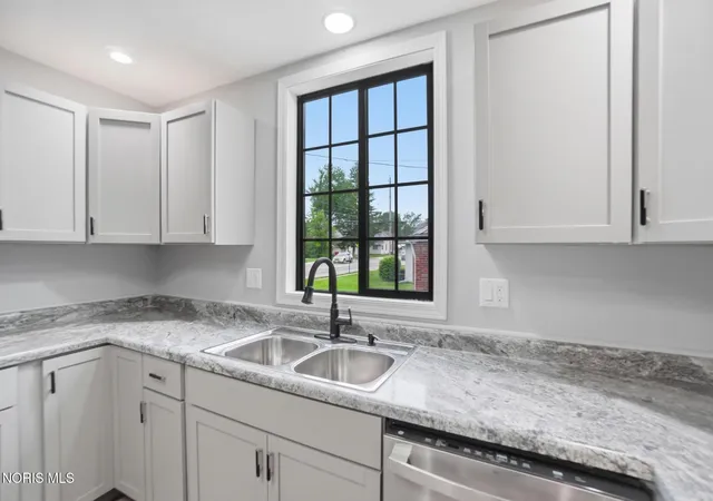 4th image of 1125 S Blanchard St, Findlay, OH 45840 | MLS# 10007399