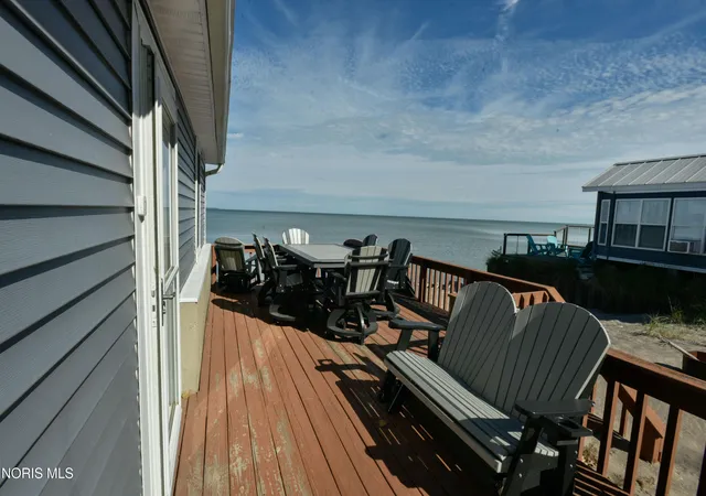 Homes for sale in Oak Harbor, OH | 9811 W Locust Point Rd, Oak Harbor, OH 43449 | MLS# 10007143