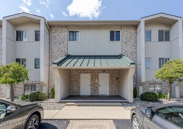 Condominium at 6640 Salisbury Rd #D208, Maumee, OH 43537 | MLS# 10007455 | | Sold on 2026-06-05