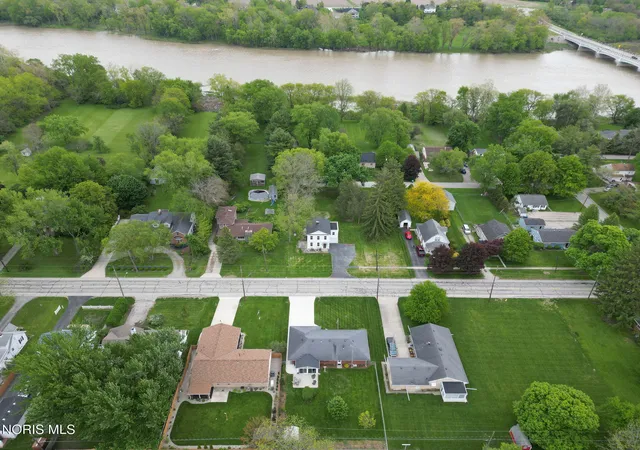 Homes for sale in Waterville, OH | 230 N River Rd, Waterville, OH 43566 | MLS# 10007558