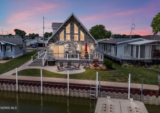 Homes for sale in Port Clinton, OH | 1531 N Compass Ave, Port Clinton, OH 43452 | MLS# 10007276