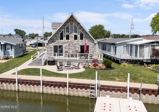 Homes for sale in Port Clinton, OH | 1531 N Compass Ave, Port Clinton, OH 43452 | MLS# 10007276