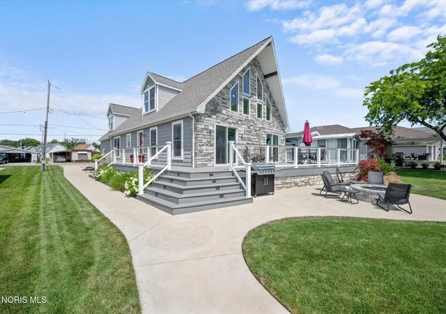 Homes for sale in Port Clinton, OH | 1531 N Compass Ave, Port Clinton, OH 43452 | MLS# 10007276