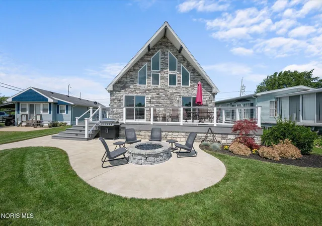 Homes for sale in Port Clinton, OH | 1531 N Compass Ave, Port Clinton, OH 43452 | MLS# 10007276