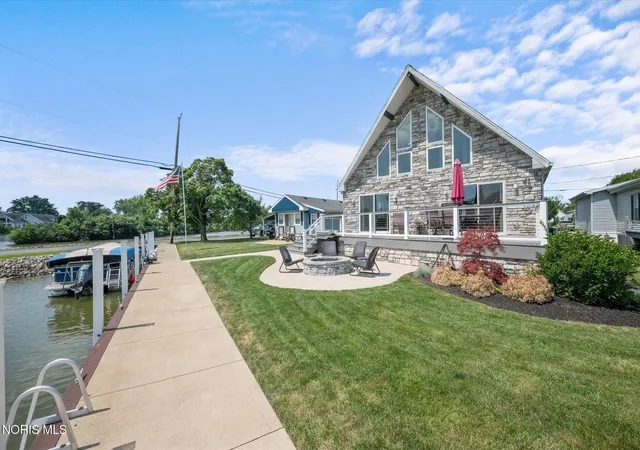 Homes for sale in Port Clinton, OH | 1531 N Compass Ave, Port Clinton, OH 43452 | MLS# 10007276