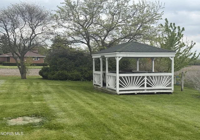 Homes for sale in Curtice, OH | 8544 Jerusalem Rd, Curtice, OH 43412 | MLS# 10007320
