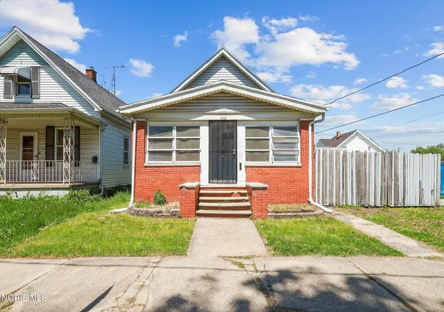 Photo 1 of Single family home for sale at 113 E Hudson St, Toledo, OH 43608 | MLS# 10007396 | Listing updated on 2026-07-10