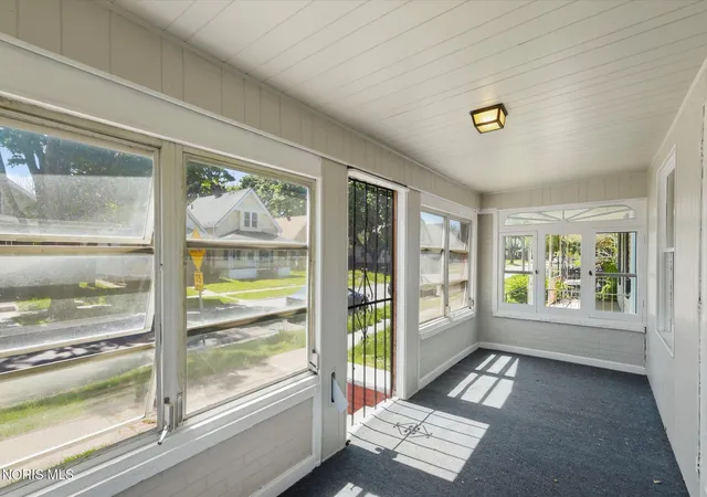 Photo 4 of Single family home for sale at 113 E Hudson St, Toledo, OH 43608 | MLS# 10007396 | Listing updated on 2026-07-10