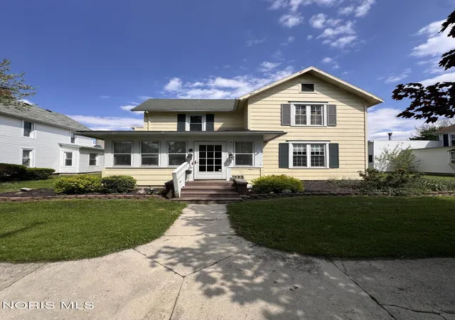 Photo 1 of Single family home for sale at 205 S Patterson St, Gibsonburg, OH 43431 | MLS# 10007346 | Listing updated on 2026-05-07