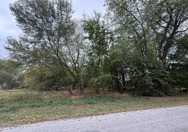 Homes for sale in Curtice, OH | 12504 La Fontaine Dr, Curtice, OH 43412 | MLS# 10007888