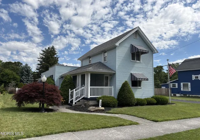 Homes for sale in Fostoria, OH | 156 Elm St, Fostoria, OH 44830 | MLS# 10007477