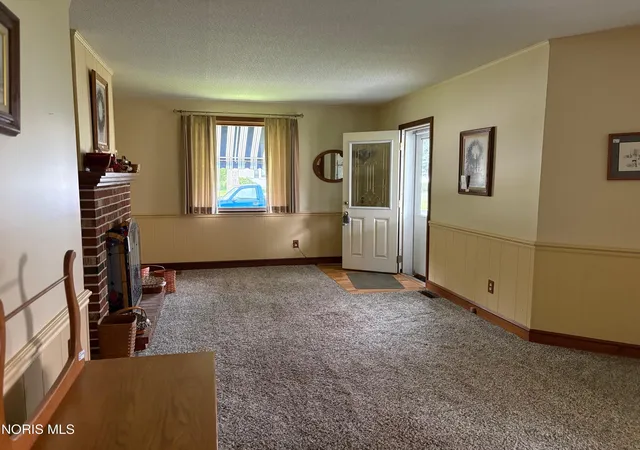 Homes for sale in Fostoria, OH | 156 Elm St, Fostoria, OH 44830 | MLS# 10007477