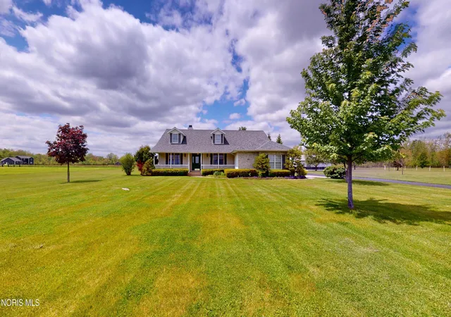Homes for sale in Gibsonburg, OH | 250 State Route 300, Gibsonburg, OH 43431 | MLS# 10007491