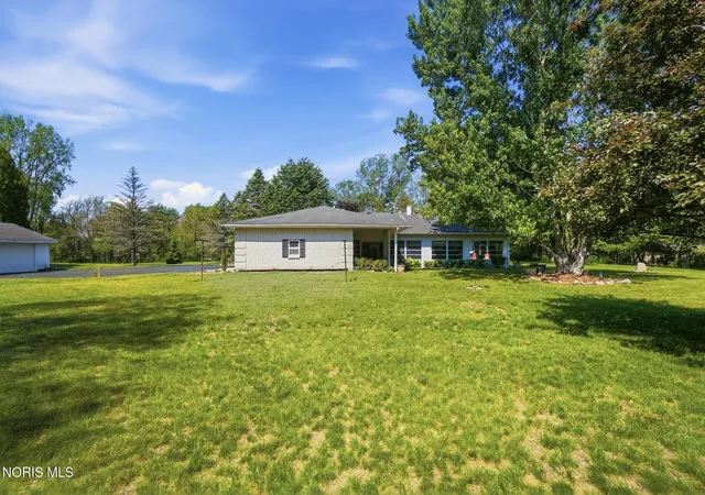 Homes for sale in Swanton, OH | 5354 County Road 3, Swanton, OH 43558 | MLS# 10007532