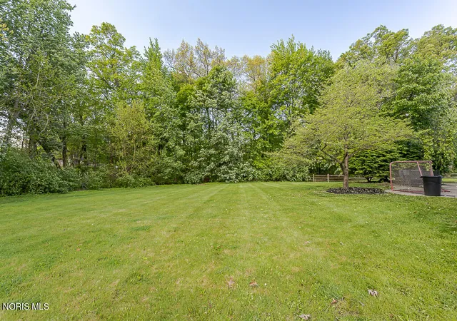 Photo 3 of Single family home for sale at 8629 St George Dr, Holland, OH 43528 | MLS# 10007613 | Listing updated on 2026-07-14