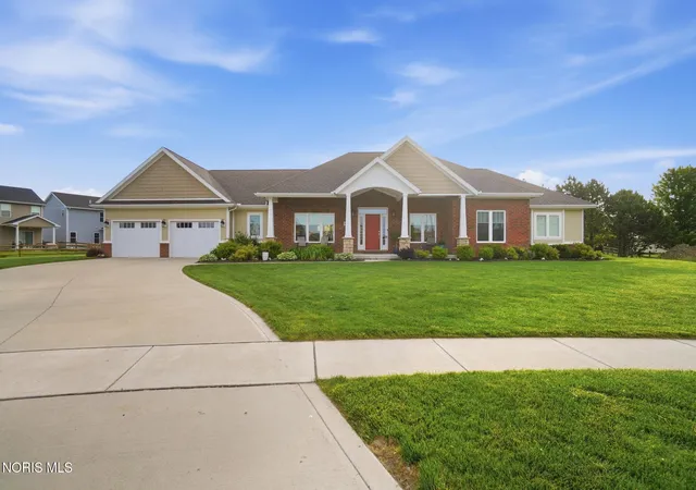Homes for sale in Bowling Green, OH | 944 Heather Ct, Bowling Green, OH 43402 | MLS# 10008540