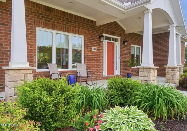 Homes for sale in Bowling Green, OH | 944 Heather Ct, Bowling Green, OH 43402 | MLS# 10008540