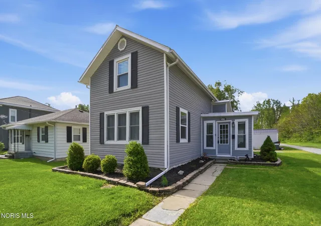 3rd image of 221 E Broadway St, North Baltimore, OH 45872 | MLS# 10007741