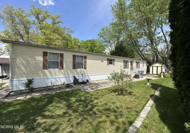 Homes for sale in Swanton, OH | 10430 Airport Hwy #183, Swanton, OH 43558 | MLS# 10007696
