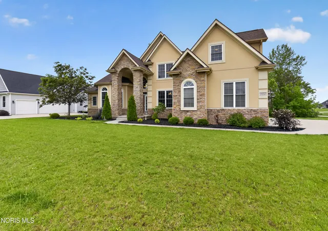 Homes for sale in Perrysburg, OH | 25220 Rocky Harbour Dr, Perrysburg, OH 43551 | MLS# 10007659