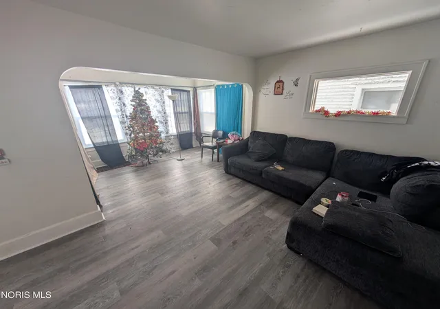 Listing Photo 4 - Condo for sale in building located at 3716 Willys Pkwy, Toledo, OH 43612