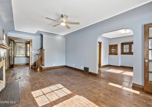 Photo 2 of Single family home for sale at 2817 Algonquin Pkwy, Toledo, OH 43606 | MLS# 10009243 | Listing updated on 2026-08-26