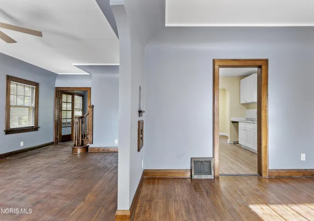 Photo 4 of Single family home for sale at 2817 Algonquin Pkwy, Toledo, OH 43606 | MLS# 10009243 | Listing updated on 2026-08-26