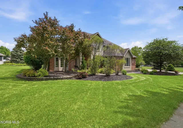 Homes for sale in Findlay, OH | 2700 Lakeview Pkwy, Findlay, OH 45840 | MLS# 10007764