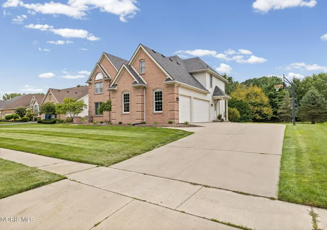 Photo 2 of Single family home for sale at 3835 Wrens Nest Blvd, Maumee, OH 43537 | MLS# 10012310 | Listing updated on 2026-09-28
