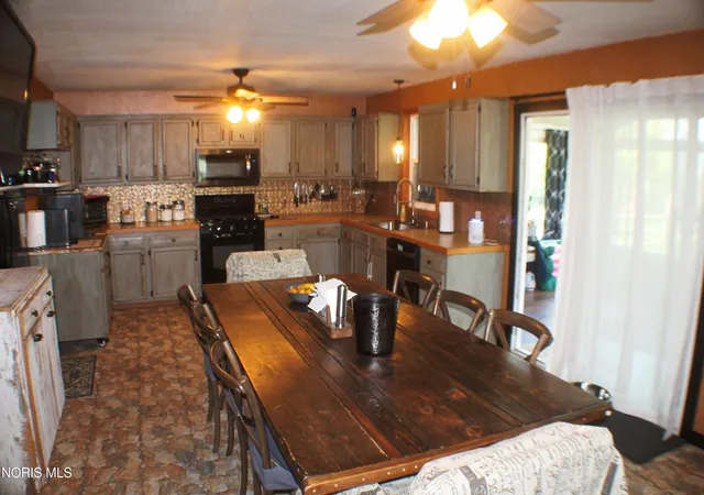 4th image of 2083 Coe Ct, Perrysburg, OH 43551 | MLS# 10007766