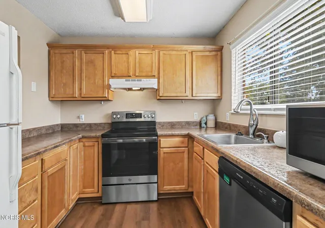 Homes for sale in Wauseon, OH | 744 Fairway Dr #29, Wauseon, OH 43567 | MLS# 10007786