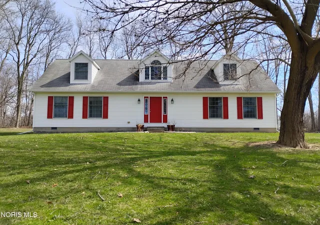 Homes for sale in Oakwood, OH | 121 S 3rd St, Oakwood, OH 45873 | MLS# 10007935