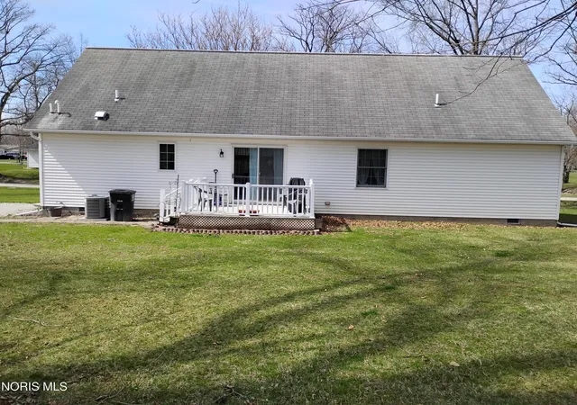 Homes for sale in Oakwood, OH | 121 S 3rd St, Oakwood, OH 45873 | MLS# 10007935