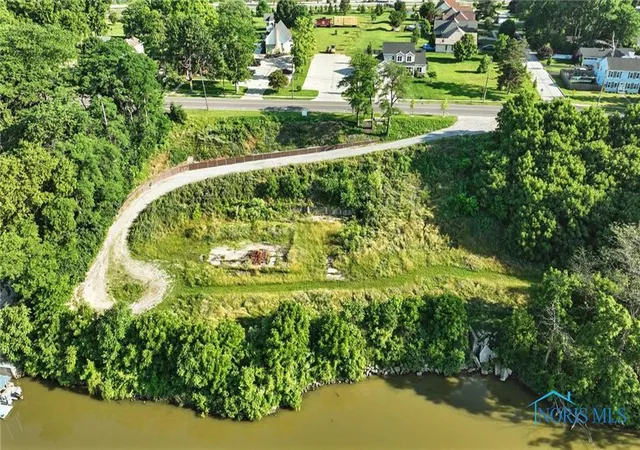 5th image of 1038 River Rd, Maumee, OH 43537 | MLS# 10007903