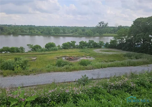 4th image of 1034 River Rd, Maumee, OH 43537 | MLS# 10007910