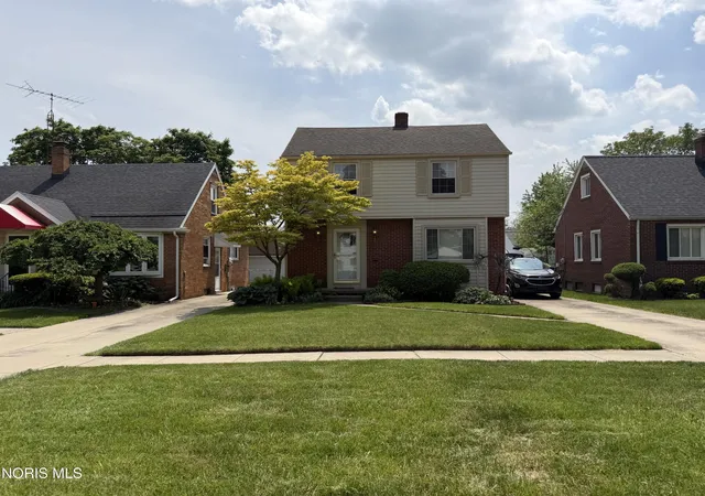 Homes for sale in Toledo, OH | 2539 Castleton Ave, Toledo, OH 43613 | MLS# 10007943