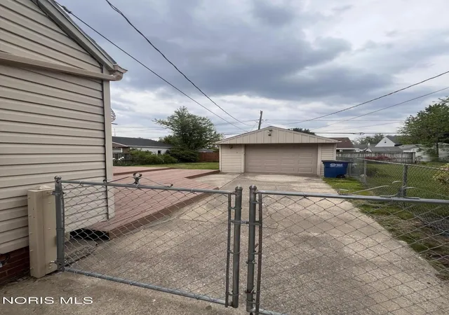 4th image of 2539 Castleton Ave, Toledo, OH 43613 | MLS# 10007943