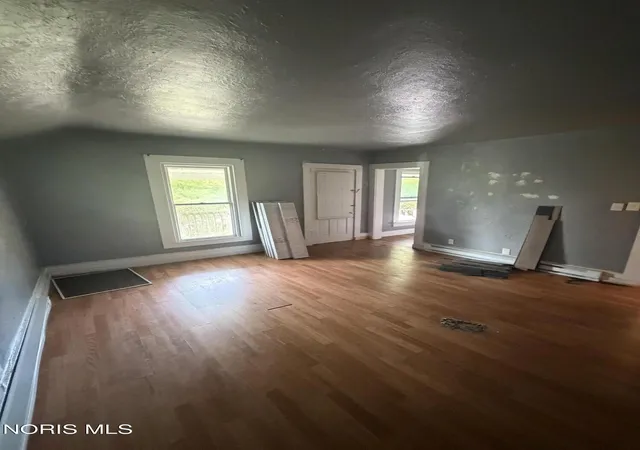 Homes for sale in Toledo, OH | 709 Thayer St, Toledo, OH 43609 | MLS# 10007964