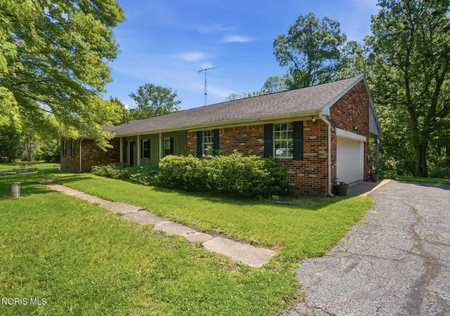 4th image of 10855 S River Rd, Grand Rapids, OH 43522 | MLS# 10008001