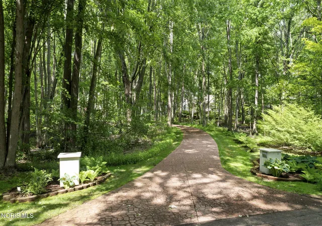 2nd image of 26 Tremore Wy, Holland, OH 43528 | MLS# 10008124