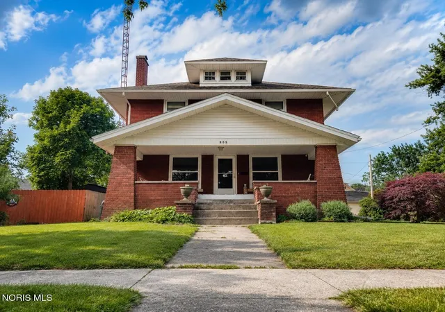 Homes for sale in Genoa, OH | 805 West St, Genoa, OH 43430 | MLS# 10008605
