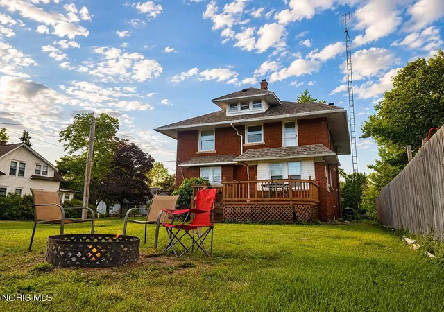 Homes for sale in Genoa, OH | 805 West St, Genoa, OH 43430 | MLS# 10008605
