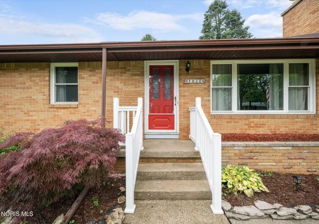 4th image of 1820 Reva Dr, Northwood, OH 43619 | MLS# 10008043