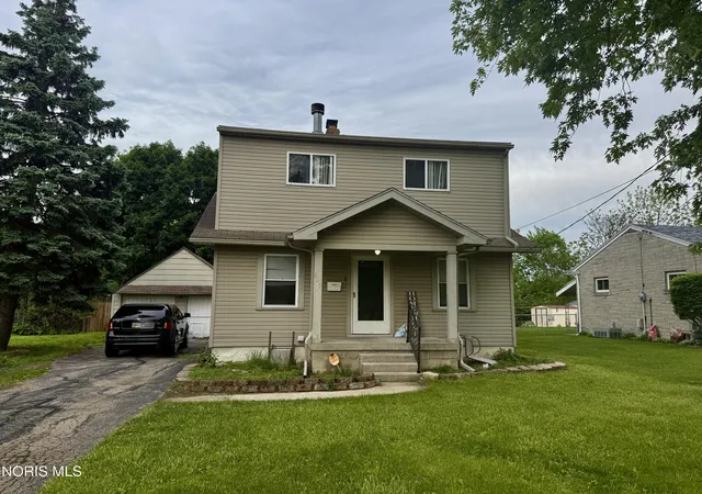 Photo 2 of Single family home for sale at 109 Van Buren Ave, Toledo, OH 43605 | MLS# 10008032 | Listing updated on 2026-08-27