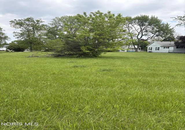 Photo 4 of Land for sale at 0 Oregon Rd, Northwood, OH 43619 | MLS# 10007988 | Listing updated on 2026-08-04